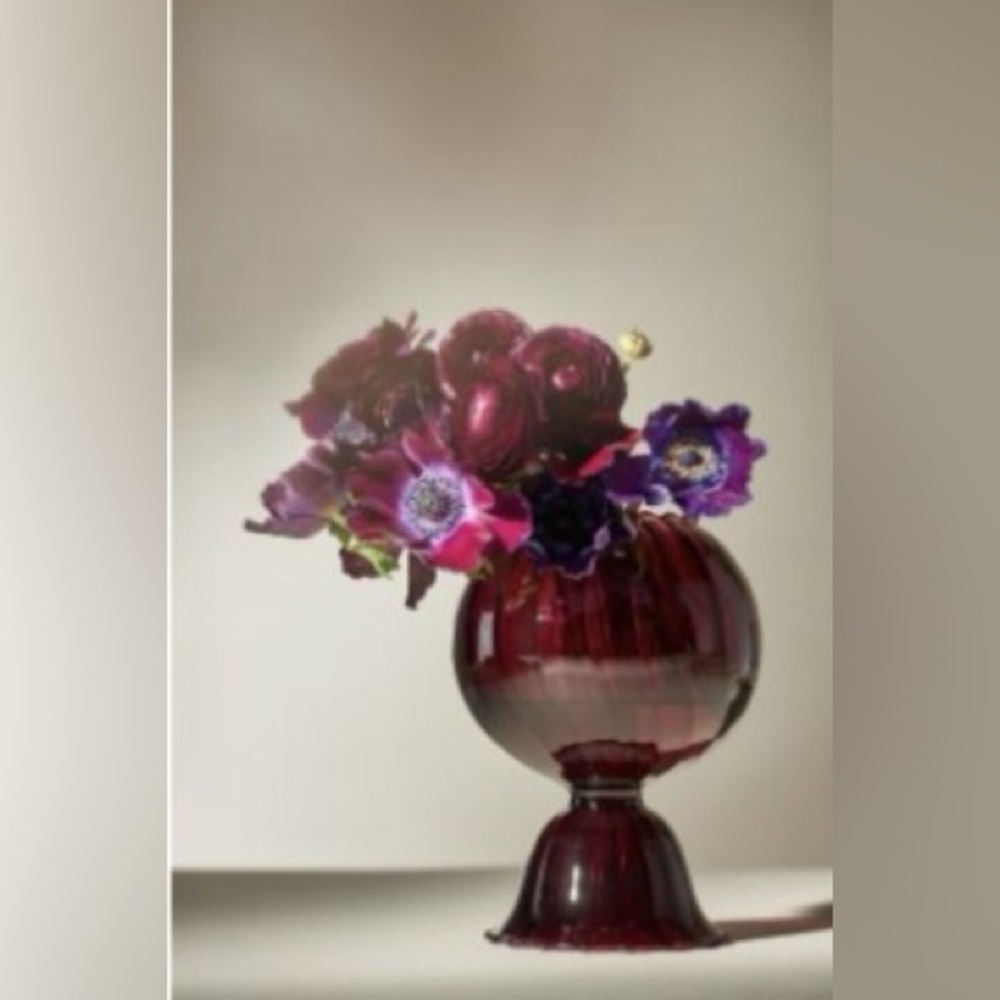 New Anthropologie Venini Glass Vase Scalloped Purple
Medium - Picture 2 of 9